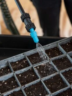 Sprayer Tank With Coil Hose Wand -Garden Pro Shop 3 4 crop 8612969 0154