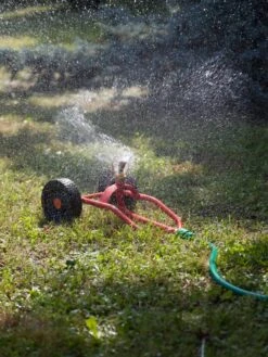 Wheeled Sprinkler Sled -Garden Pro Shop 8610520 06V tif